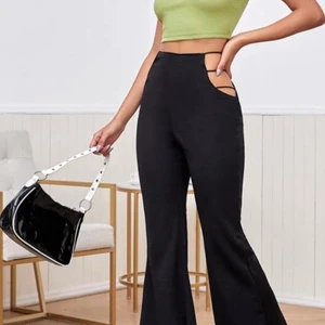 Euphoria byxor - Skitsnygga byxor som aldrig är använda, säljer pga att de är för korta för mig som är 175cm. Startpris 200kr 🌟 buda mer än 10 kr för varje höjning 🌟❤️ frakten ligger på 50kr 