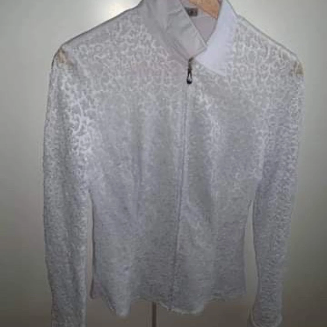 Vit spets skjorta  - 90