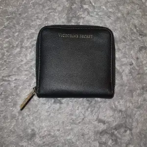 Ny plånbok aldrig använd 