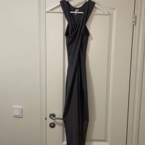 Klänning - Jättefin från klänning från Nelly knappt använd