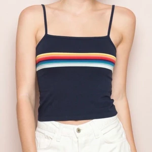 Linne Brandy Melville - Jättefint linne från Brandy Melville. Kan mötas upp i Stockholm annars står köparen för frakt🥰