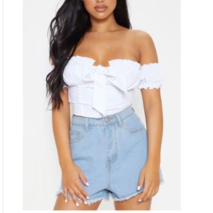 Vit topp - Vir topp från pretty little thing