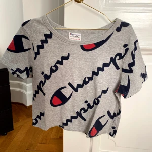 Champion t-shirt size m - Champion t-shirt size m, new condition 