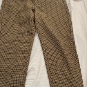 Rutiga kostymbyxor - Rutiga kostymbyxor som är lite mer skate-aktiga