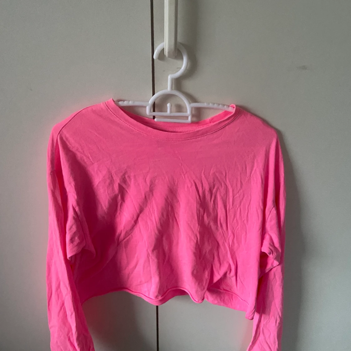 Neonrosa longsleeve🦋 - 90