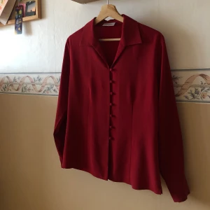 Vintage skjorta vringad - Söt vringad skjorta, vintage. Storlek 38/M