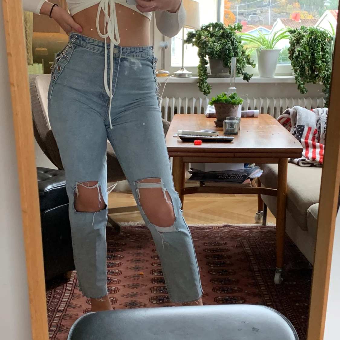 Ripped jeans med kedjedetaljer strl S - 90