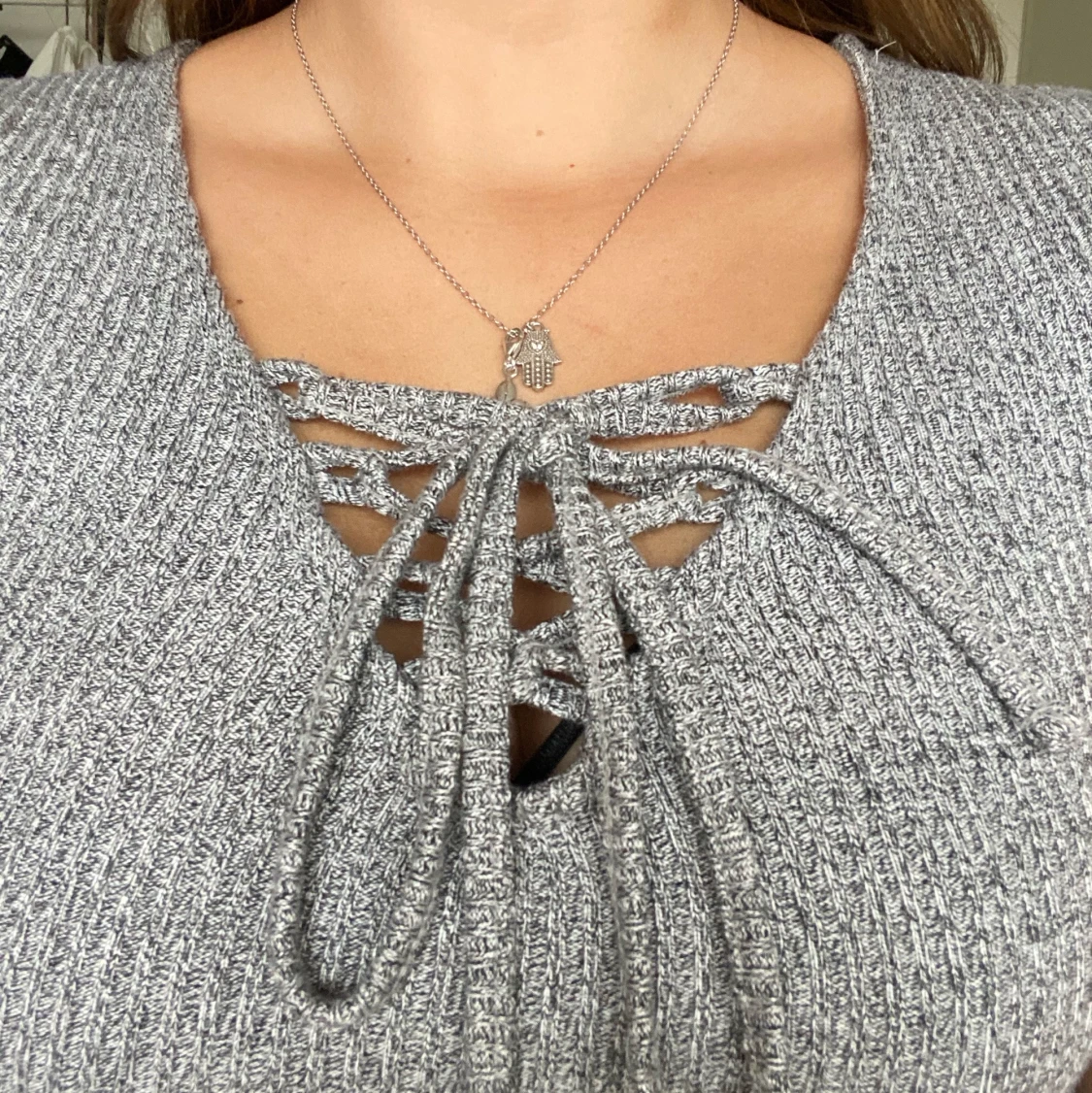 TRÖJA MED KNYTDETALJ - 91