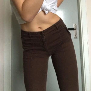  - Skitsnygga byxor från H&M. Knappt använda. 