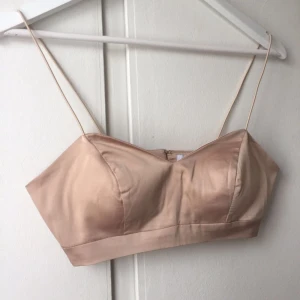  - Använd ett fåtal gånger, väldigt fint skick :)