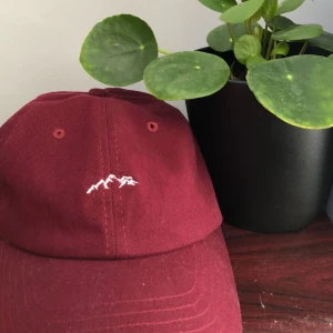  - keps fr urban outfitters! frakt 50kr