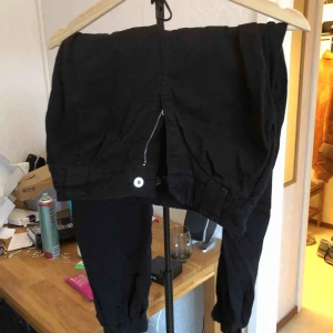  - balla byxor från bershka! baggy svarta!😍