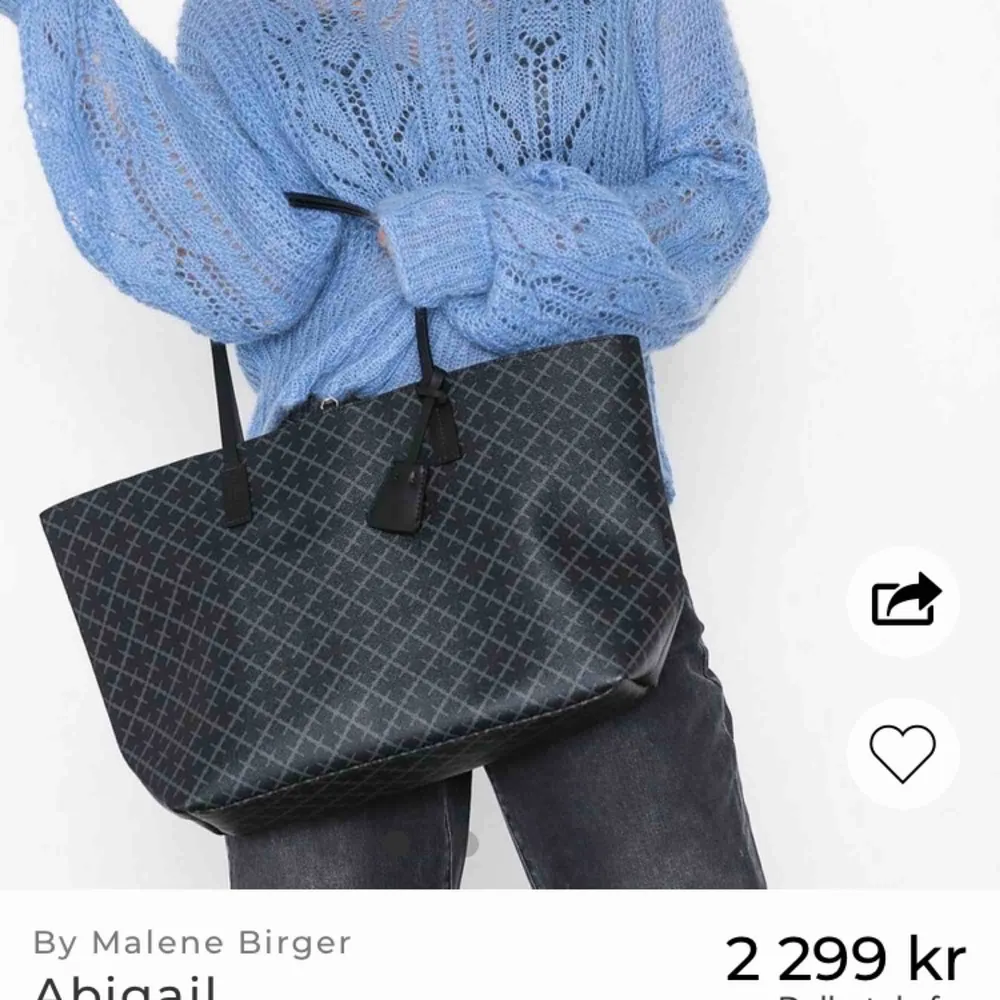 Söker denna väska från Malene Birger 48x28 cm. Hör av dig om du säljer denna! . Väskor.