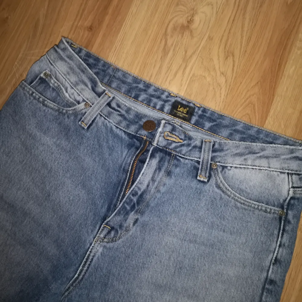 Helt nya Lee jeans . Jeans & Byxor.