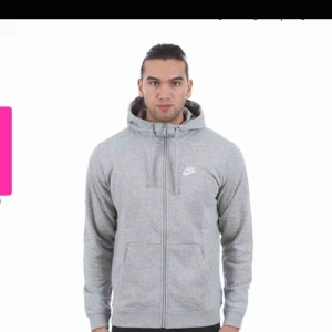  - Hoddie och mjukisbyxor set NIKE. Båda för 249  Finns i Göteborg men kan frakta 