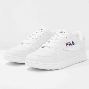  - Fila skor i storlek 38