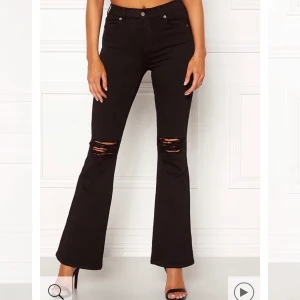 Bootcut jeans - 🦋🦋 (lånade bilder)