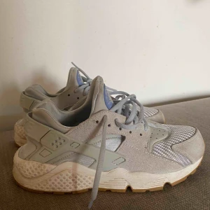  - Ljusblå Nike air huarache