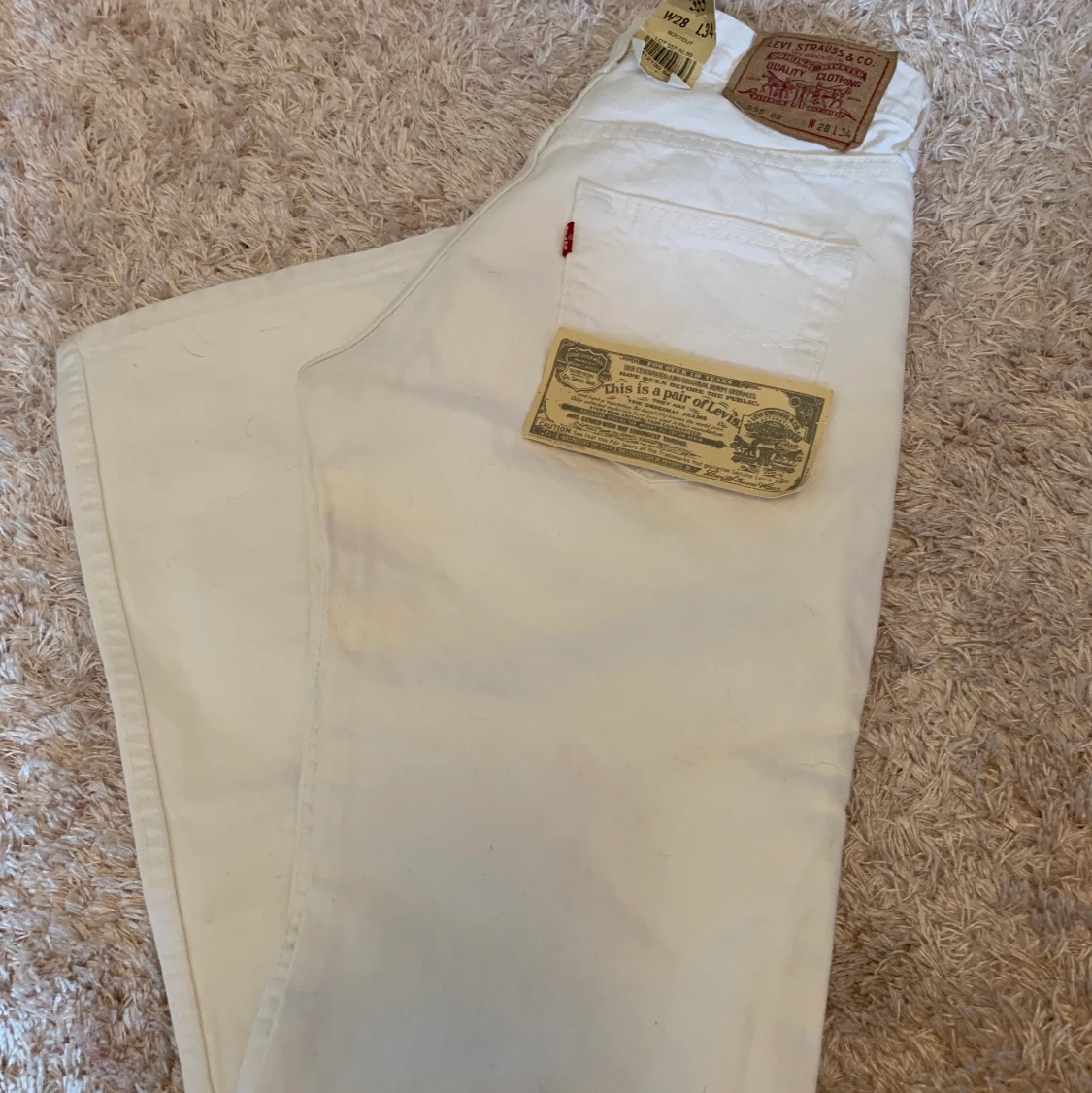 Oanvända Levis jeans - 90