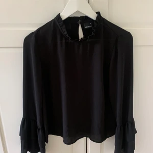 Blus Ginatricot - Blus från Ginatricot. Knappt använd. 