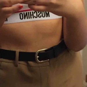  - Basic svart skärp! Frakt tillkommer:))