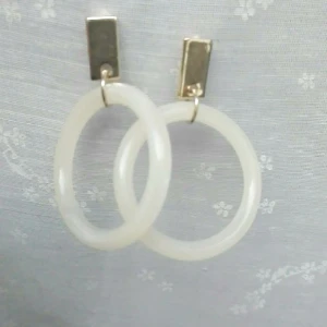  - Jätte fin örhängena från HM ❤