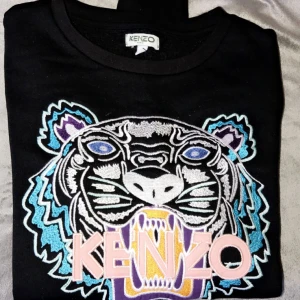  - Säljer min kenzo tröja typ aldrig använd 