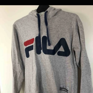  - Fila tröja storlek XS sparsamt använd💘 frakt tillkommer! 