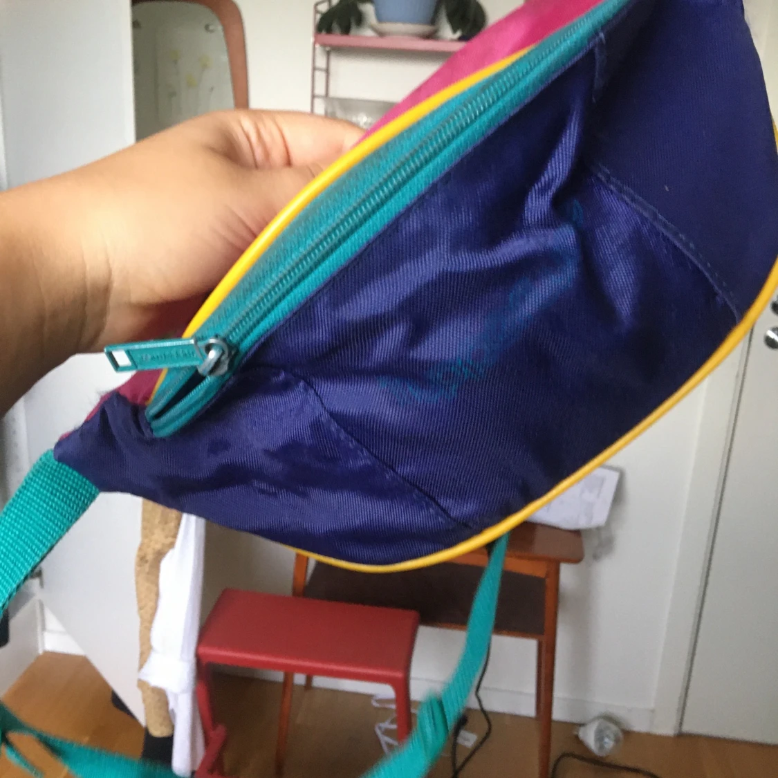 Färgglad retro magväska!  - 91