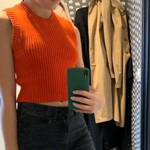 Coolt linne från zara - Jättefint linne från zara i storlek s. Väldigt stretchigt material och väldigt cool färg.  Säljer eftersom att jag inte använder det. 100 kr + frakt eller mötas upp i Stockholm🤩