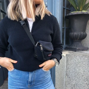 Eastpak  magväska - Cool magväska från Eastpak använd fåtal gånger