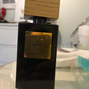 Säljer denna Ritulas parfym som luktar jättegott och lukten håller länge. Använd några gånger men väldigt mycket kvar, nypris 600kr 