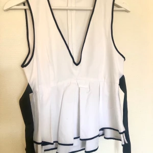 Blus - Sötaste blusen från zara som går att knyte både bak och fram 💓