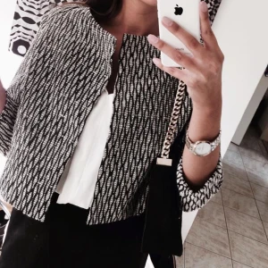  - Kavaj/jacka från Åhlens, använd en gång.