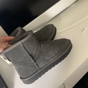 Uggs - ”Uggs” ifrån skopunkten strl 40