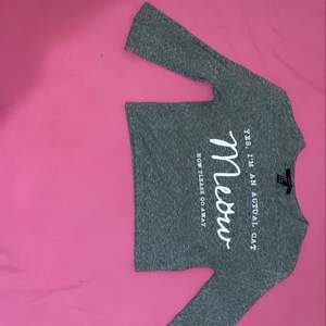 Crop top long sleeve from FOREVER 21. Size s 