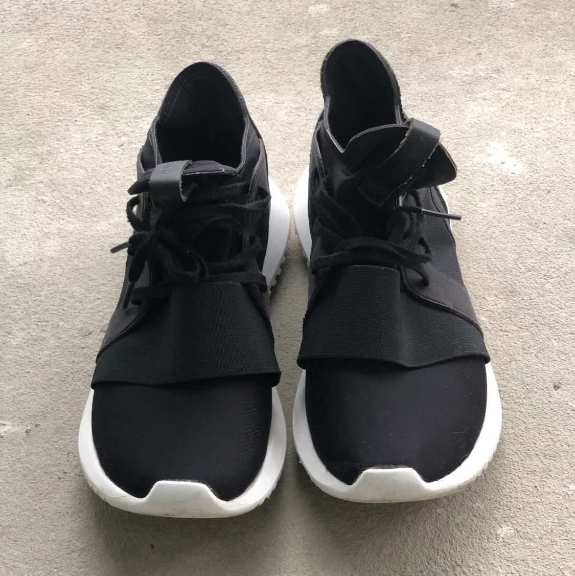 Snygga adidas sneakers - 90