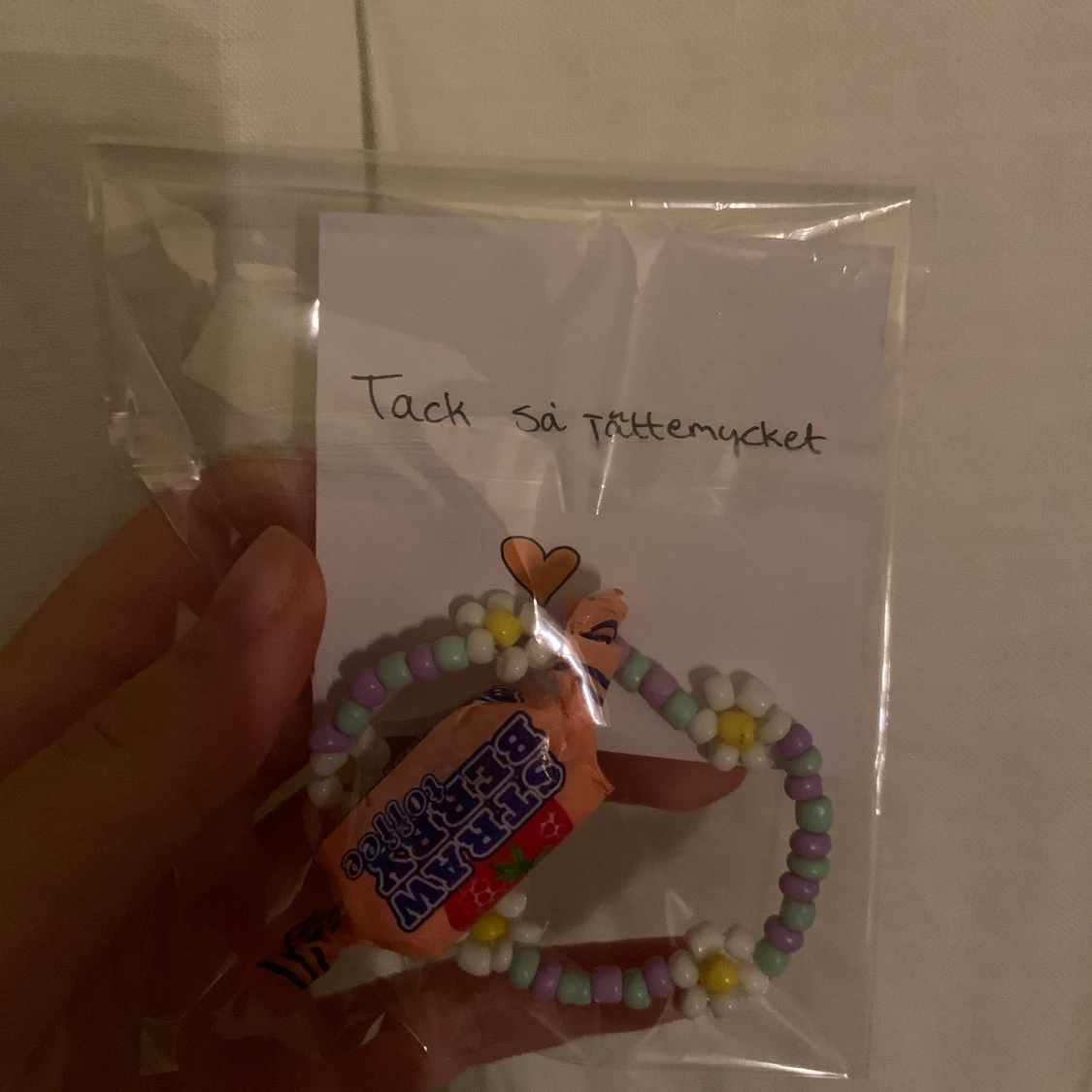 Handgjorda armband🤍🖤 - 90