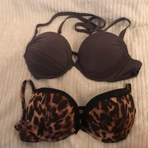 Bikinitoppar med push up - Två st biknitoppar med push up. Den lila har band som man knyter och är storlek 80A. Den med leopard har band över axlarna och är strl 75a. 50kr/styck eller båda för 90kr🌸