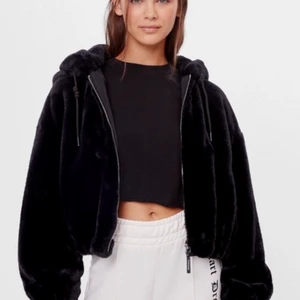 Teddyjacka - Använd två gånger, väldigt mysig teddyjacka med luva! 