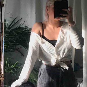  - Supersöt skjorta/blus från Noanoa! Köparen står för frakt💘🦋