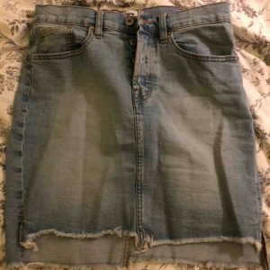  - Superfin kjol från lager 157! Passar S/M. Sparsamt använd. 🦋 