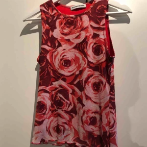  - super fint linne i stretch material typ, super retro still💙 (frakt 42kr)