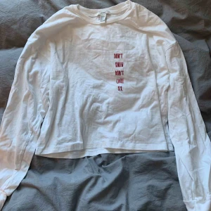  - Jätte cool tröja från forever 21