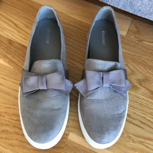  - Vårskor  Storlek 40 Använda 1 gång 50 kr 📍Mölnlycke 🚫Djurfritt och rökfritt hem 📮Kan skickas mot fraktkostnad(63 kr med skicka lätt) 