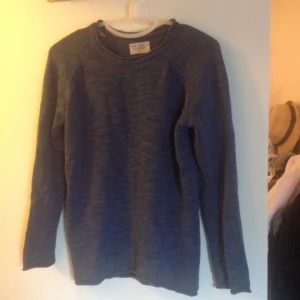  - Blå hösttröja från nudie. Aldrig använd. 