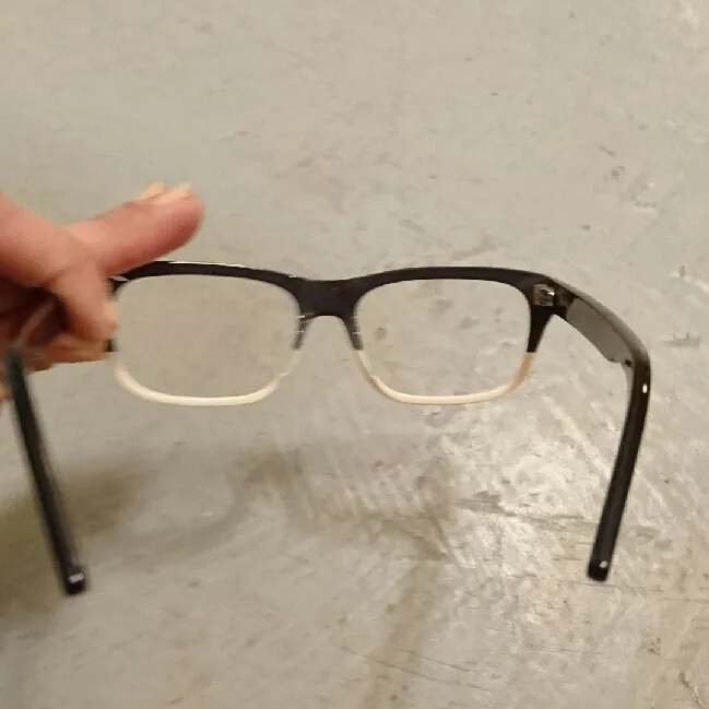 så snygga oanvända glasögon utan styrka från samarbete mellan Carin wester och vasuma. . Accessoarer.