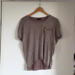  - Tröja t-shirt dotacoko  Finns i hässelby