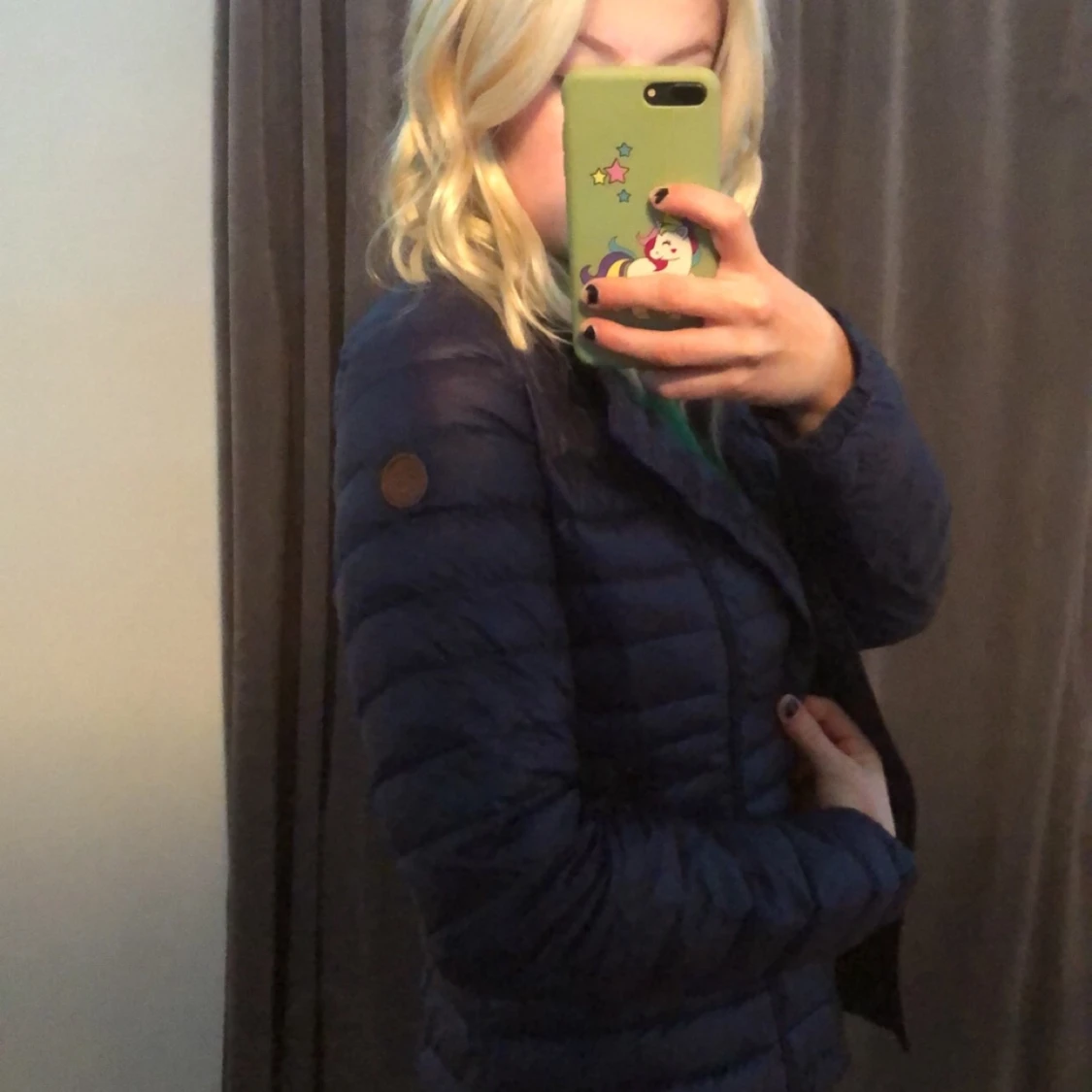 Mörkblå jacka ifrån Lamie de Paris 