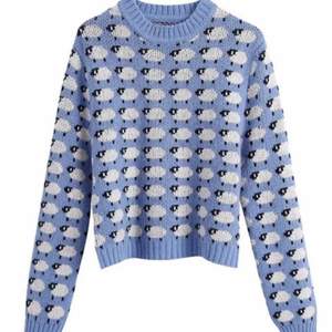 ”Sheep jacquard knit sweater” från the Urban Gap brand! Storlek L men sitter som s/m! 